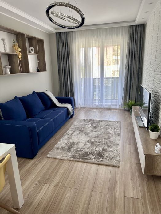 Inchiriez Apartament cu 2 camere, ca nou, etaj 1