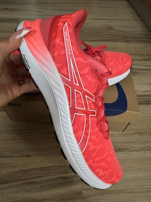 Оригинални нови маратонки ASICS GEL-EXCITE 8 TWIST! 43 н