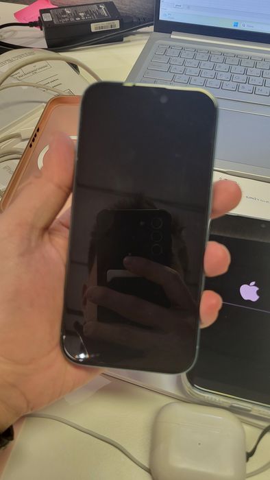 Продам Iphone 16