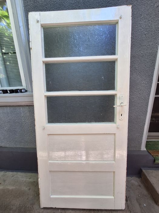 Geam și usa de vanzare