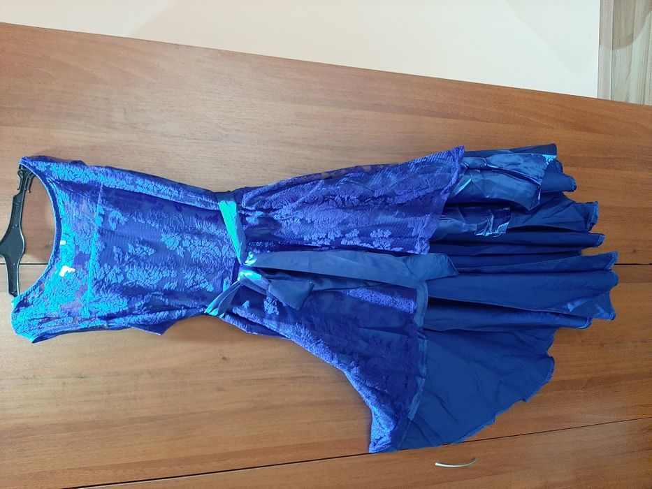 Официална рокля