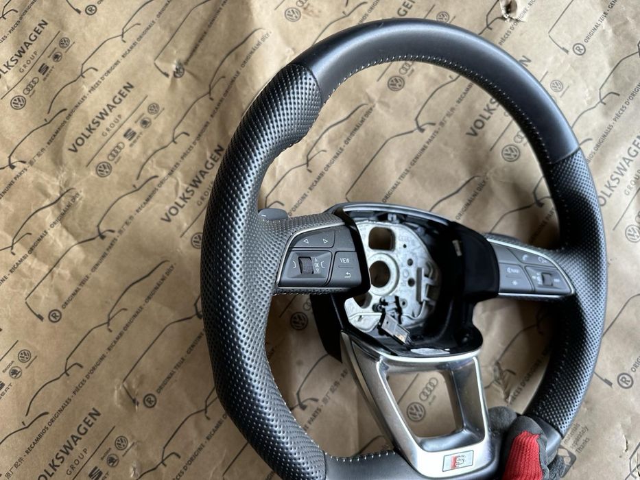 Audi Q5 80A S-line волан 80A419091AE