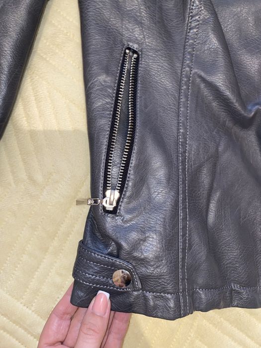 Продам кожанку в отличном состоянии