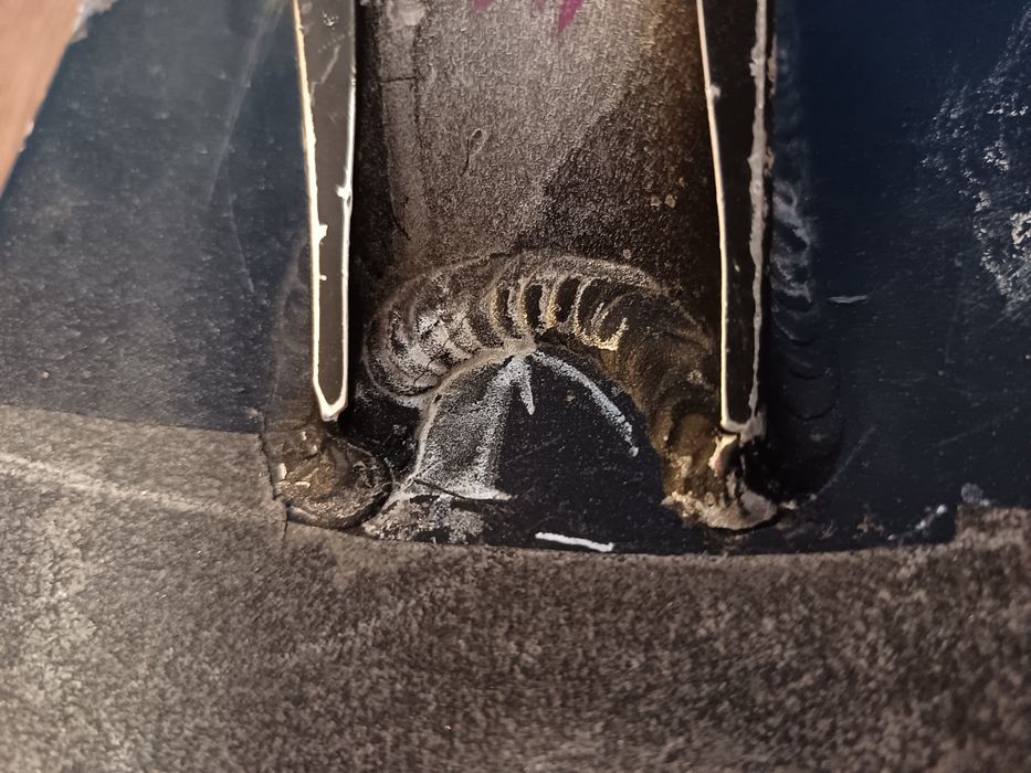 Дека траст монумент