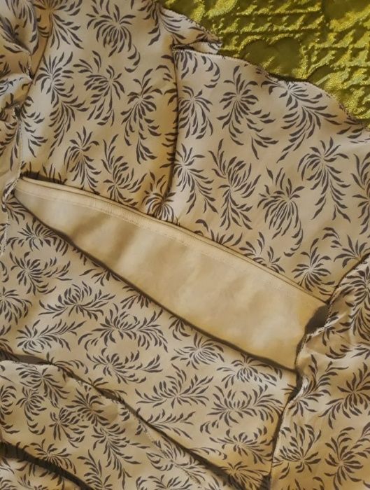 Копринен Лот-Тениски,Пола