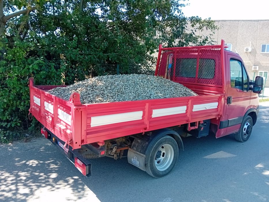 Agregate ,lemne de foc ,nisip ,pietris etc...