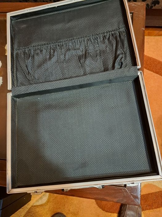 3 дипломатически куфарчета