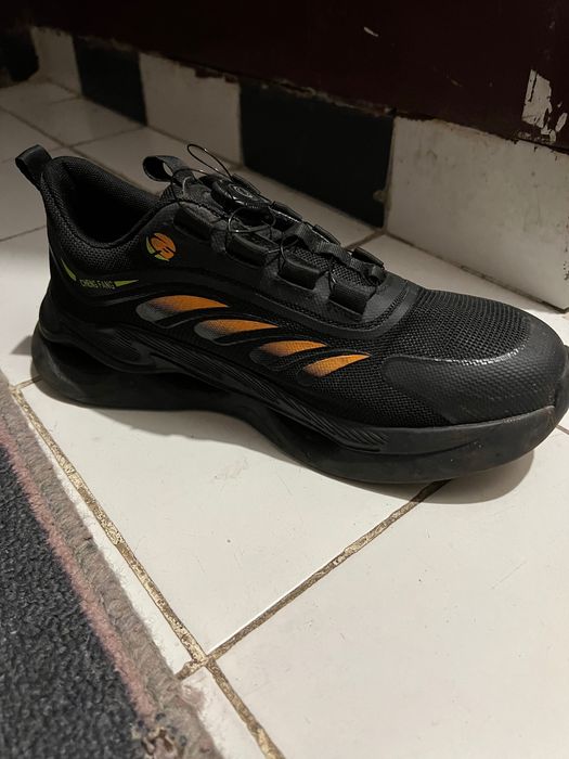 Работни обувки с бомбе