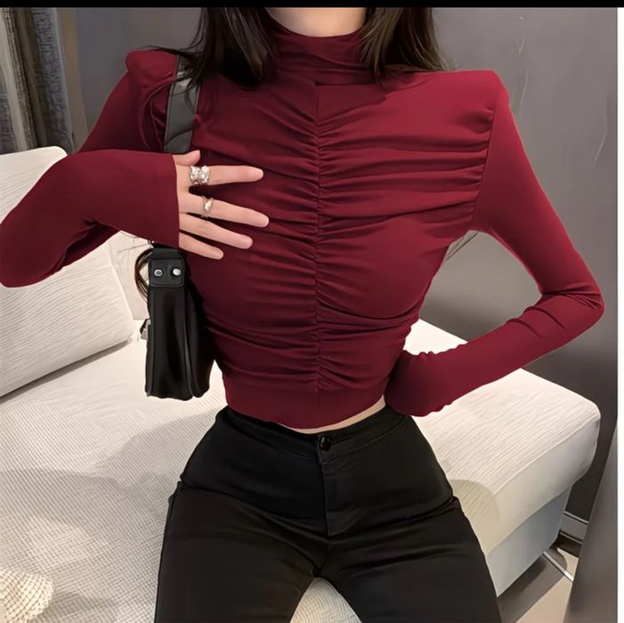 кофта краснаяяяя