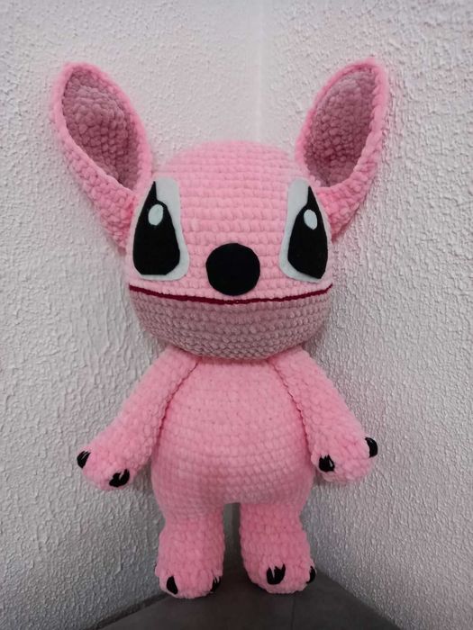 Ръчно плетена играчка Стич