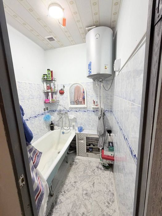 Продается 2х квартира Чирчик 10 микрорайон