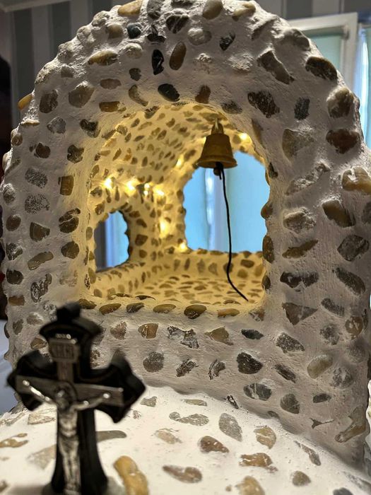 Мини градински параклис