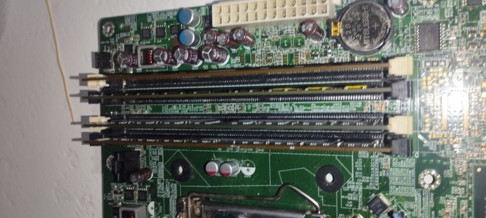 Vând kit care include procesor, rami ,ventilator,placa de baza