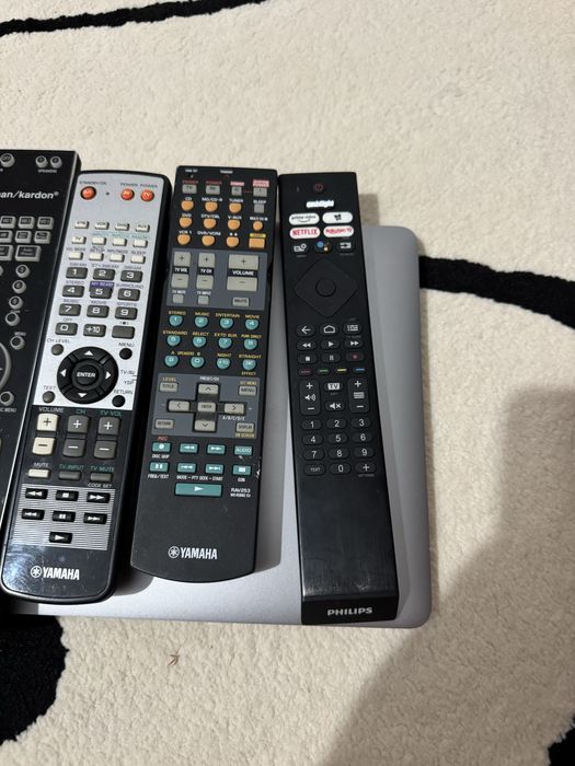 Telecomanda philips ambilight,yamaha rav 253,rav 574,harman kardon