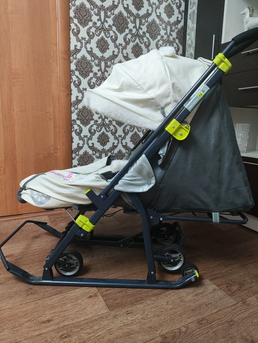 Санки- коляска зимние.