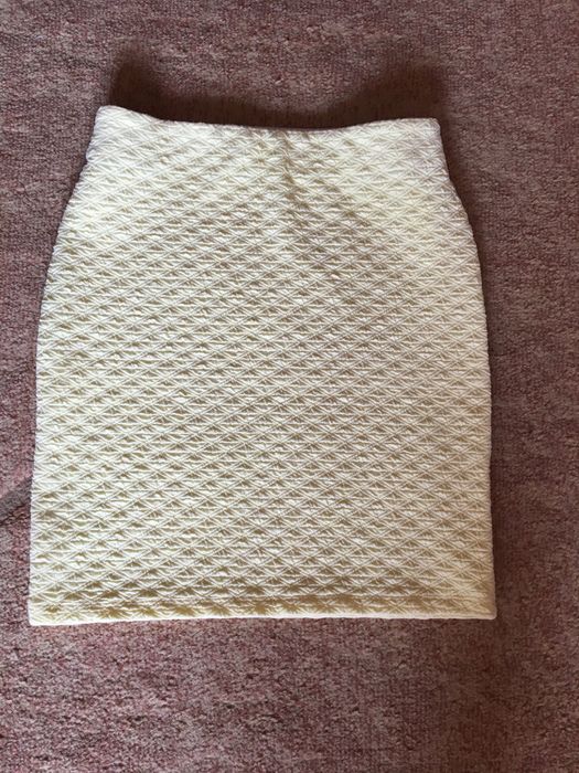 Нежни дамски Поли xs, s размер bershka, calliope