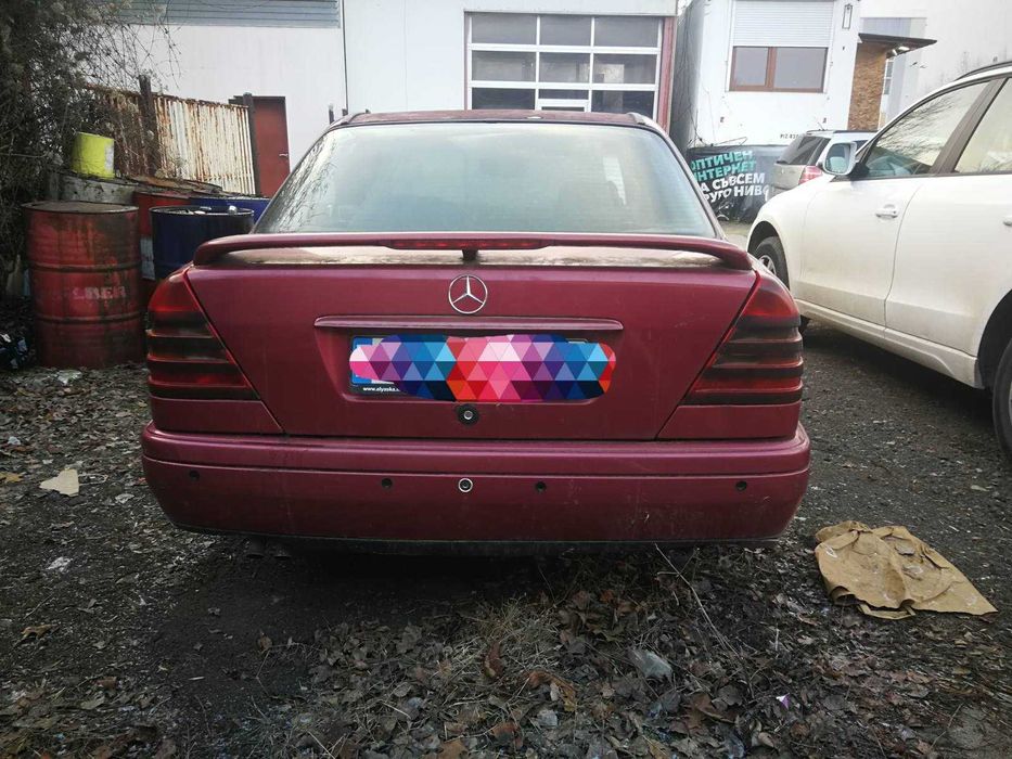 Автомобил за части