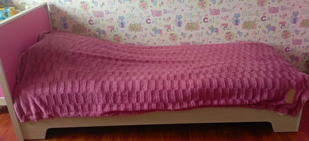 Продаю кровать для девочки