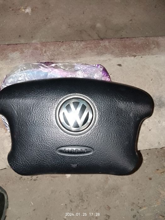 Основа за задна броня за VW Passat b5 и други части