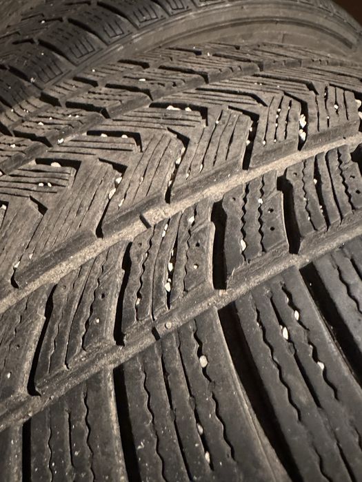 4 бр. Зимни гуми  Gripmax 265 35 20  7 мм. грайфер 320лв. за комлекта