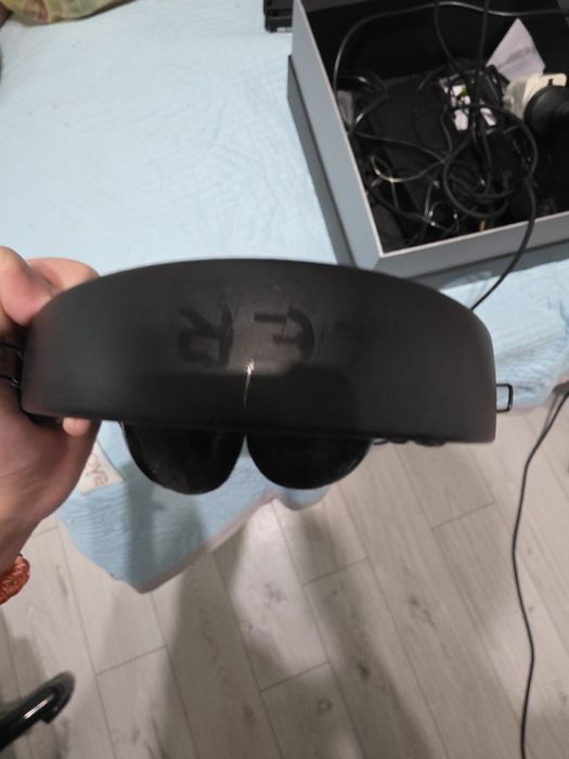 Оригинальные наушники райзер