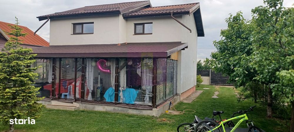 Săbăreni, casă 2011, P+M 4 camere + dependințe, curte 500 mp