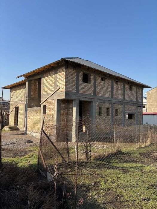 Продаю участок, 5.6 соток земли