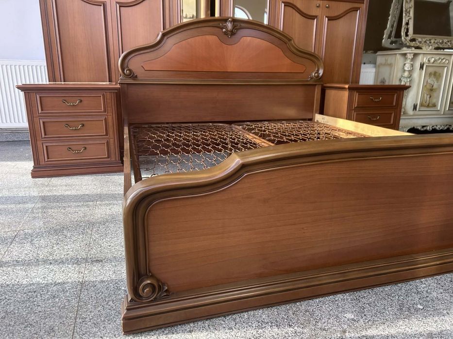 Mobila dormitor antique Italia