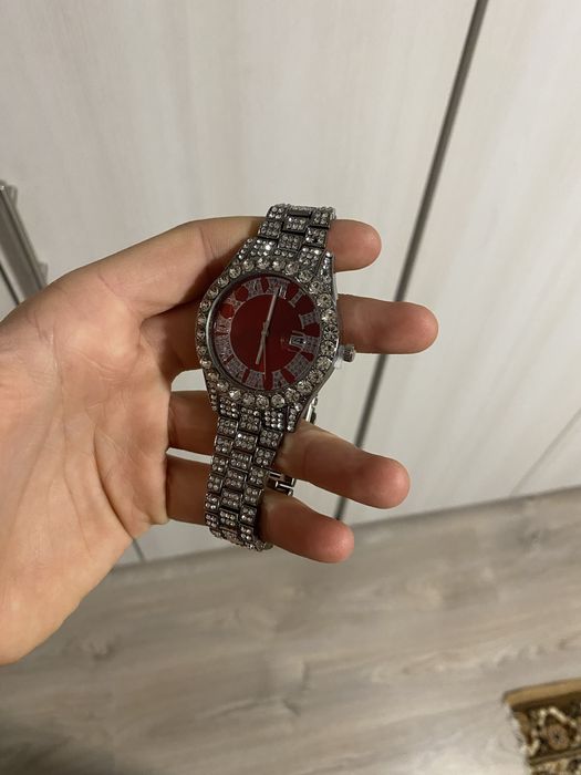 ceas cu pietre stralucitote iced-out