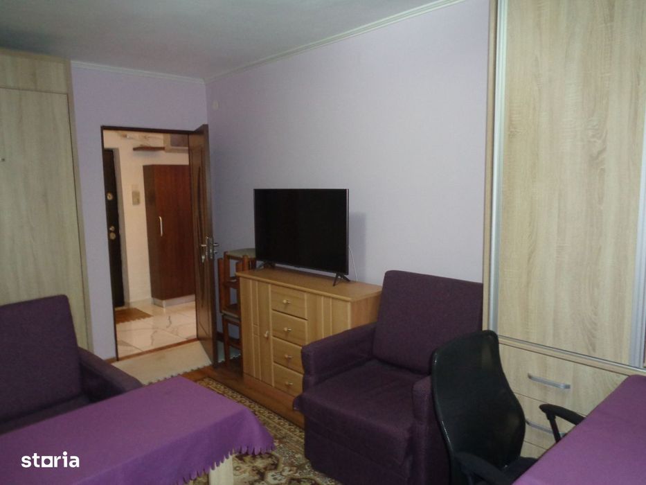 Apartament 2 camere decomandat 60 mp etaj 2 Podgoria la cheie