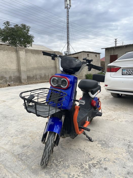 Продам скутер танк 108