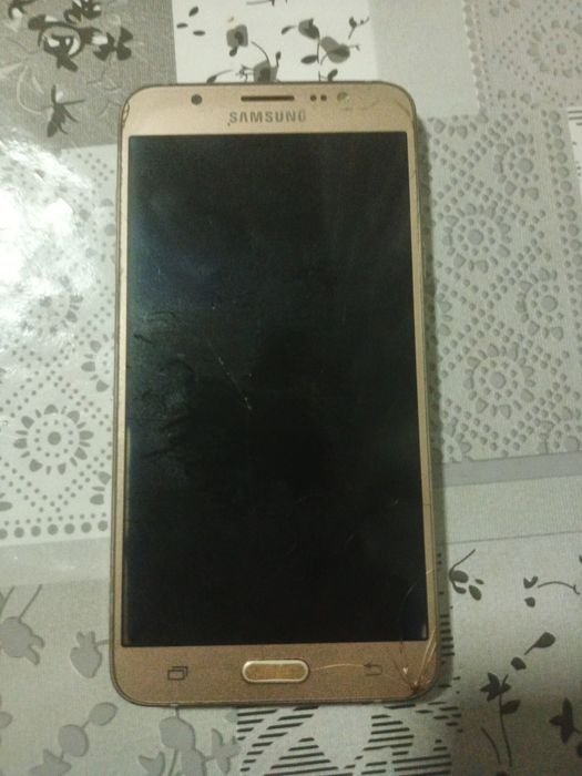 Продаю телефон на запчасти