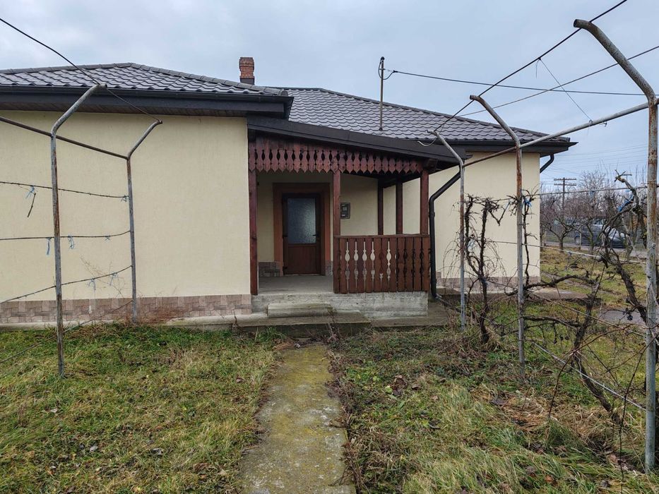 Casă în sat Lișna,comuna Suharău