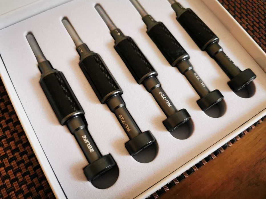 Set 5 surubelnite profesioniste reparatii telefoane electronice mici