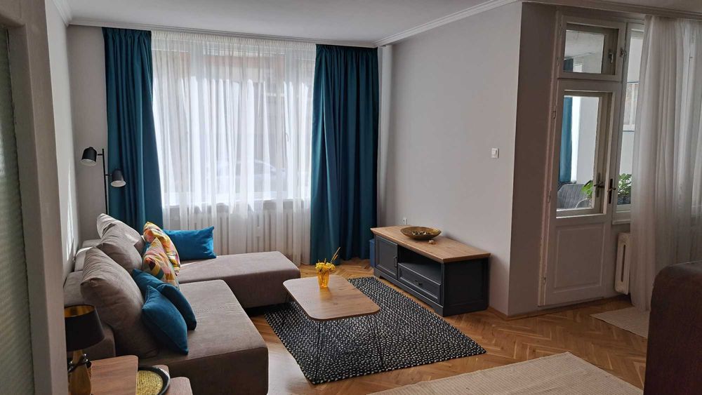 Дава се под наем Тристаен апартамент в София, Лозенец - 103 кв.м за 750 € - Снимка #2