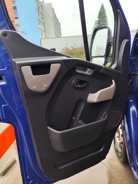 Бус Renault Master lll 2014 година