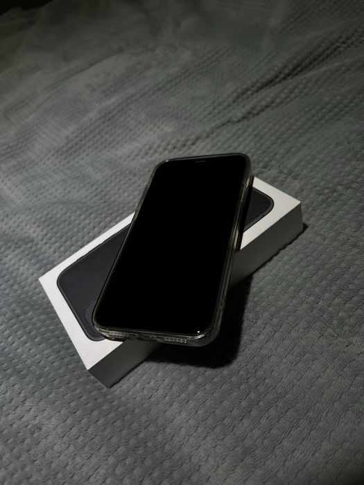 Продам 11 Айфон