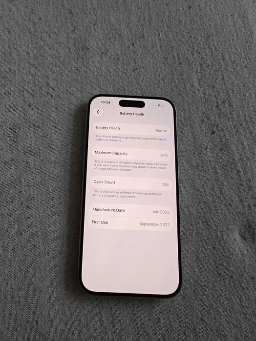 iPhone 15 Pro Alb 256GB impecabil eSim