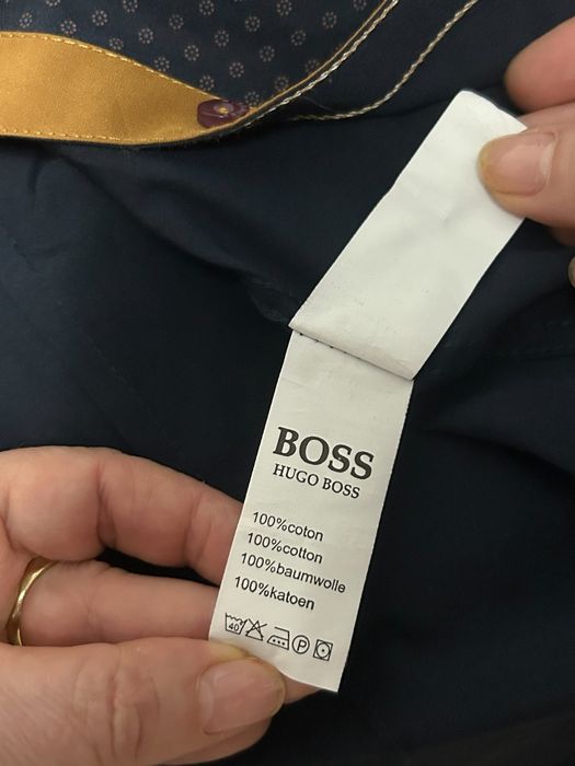 Hugo Boss, cămașă.
