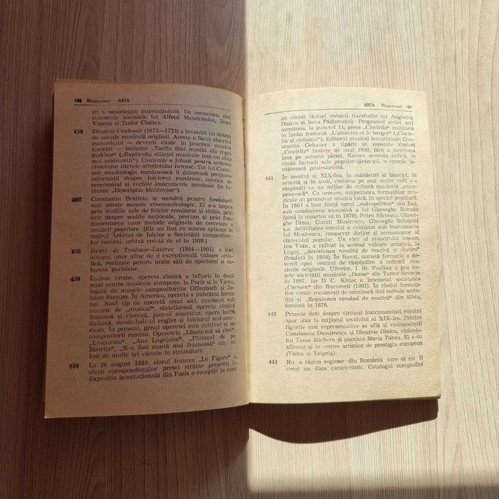 Carte INTREBARI si Raspunsuri - CINE STIE RASPUNDE - cultura generala