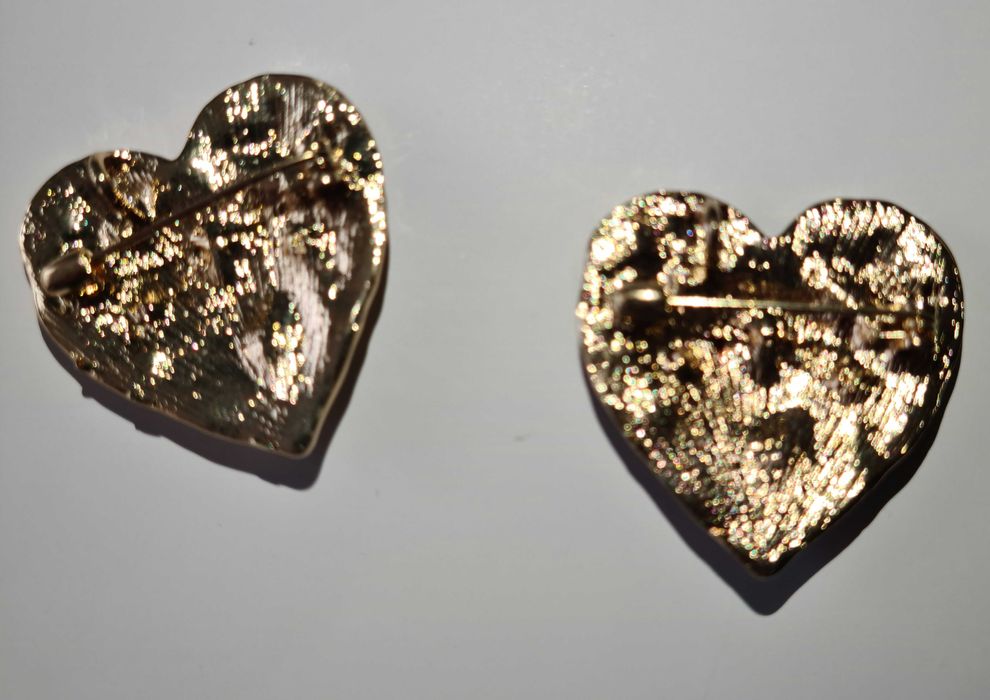 Подарок для девушки   женщины брошь в виде сердечка