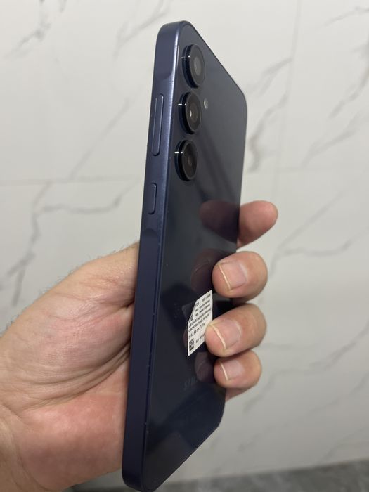 Самсунг а35...  Срочно