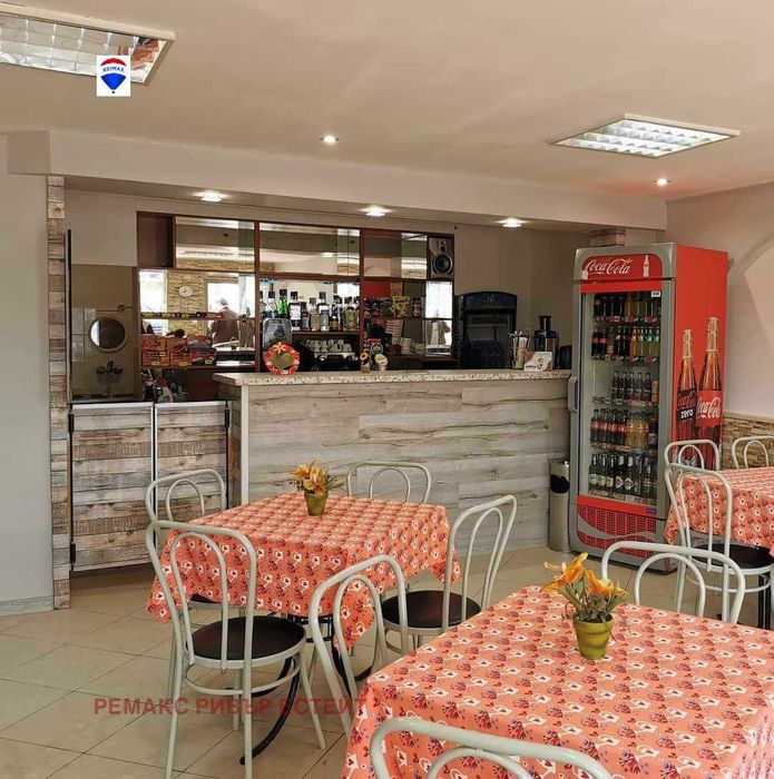 Продава се Заведение в Русе, Здравец Изток - 102 кв.м за 1039 €/кв.м - Снимка #3