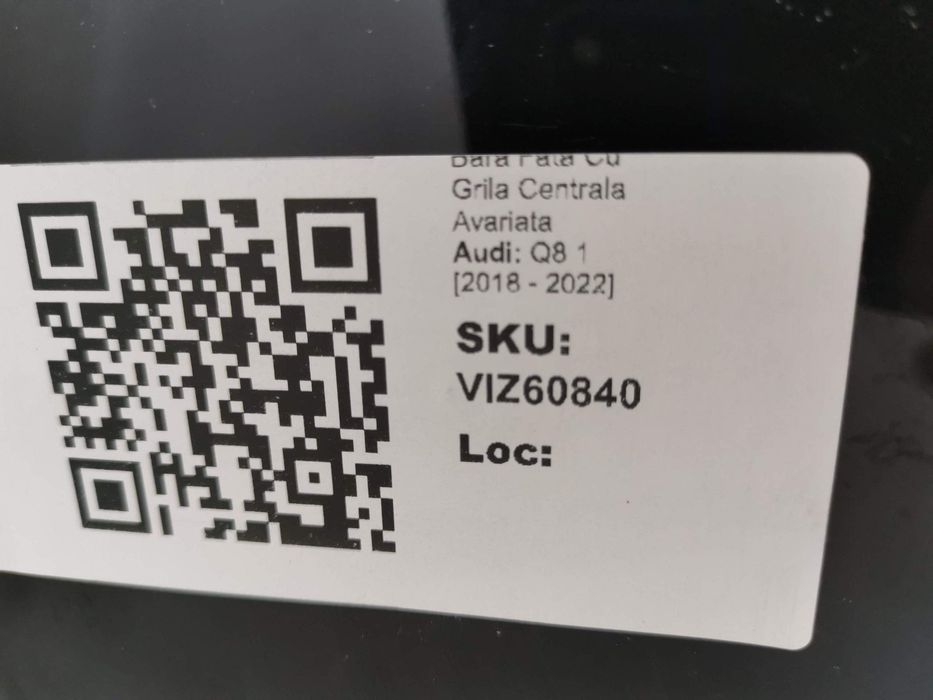 Предна броня с централна решетка повредена Ауди Q8 / Audi Q8 1 [ - ] О