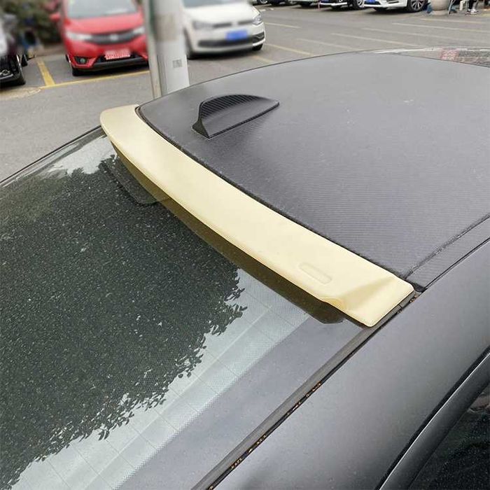 ЧЕРЕН Спойлер за задно стъкло за BMW E92