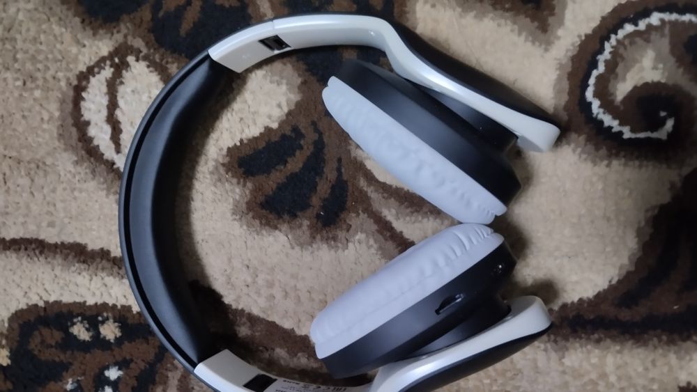 Наушник аксессуары