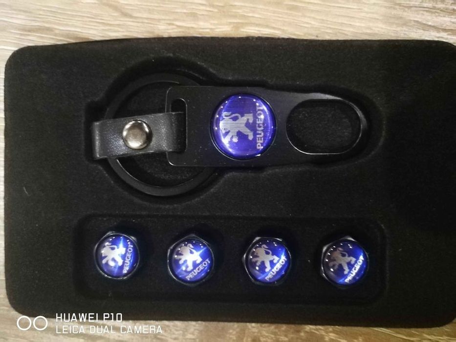 Капачки винтили джанти Мерцедес БМВ Ауди Опел Хонда Мазда Нисан за вен