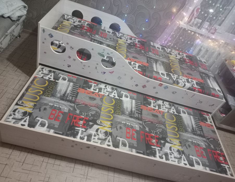 Продам детскую кровать