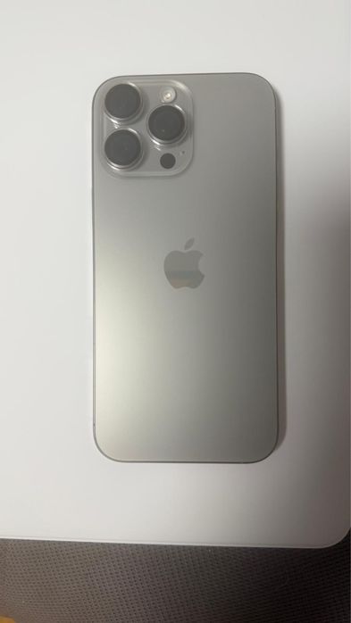 Iphone 16 pro max 256 gb impecabil baterie 100%