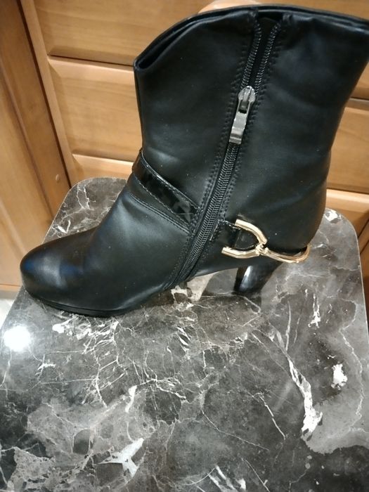 Продам сапоги женские